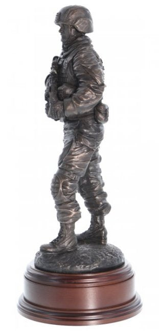 Modern U.S. Soldier Statue